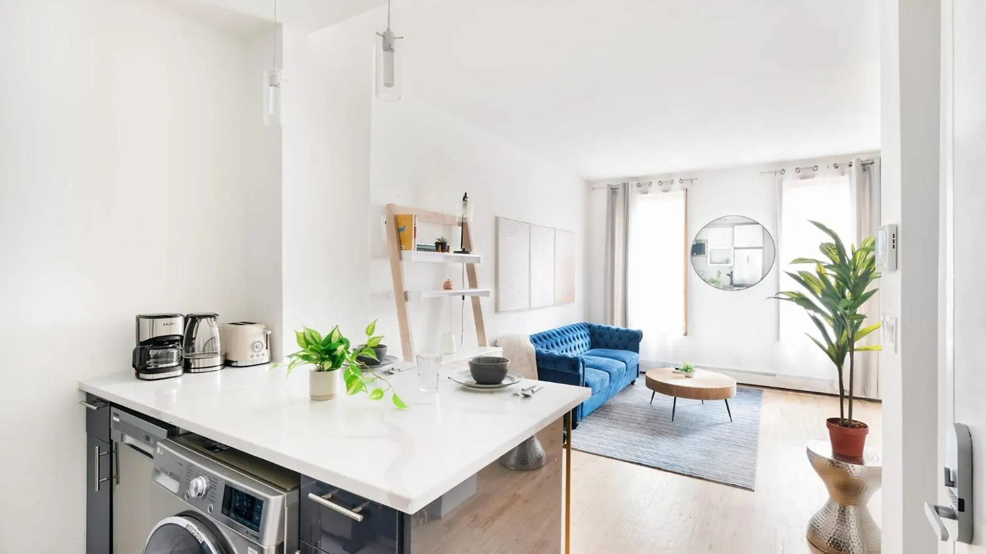 1597-Phn Ph Duplex -Private Outdoor 2Bath Apartment New York